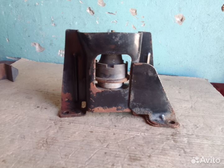 Кронштейн двигателя правый 1.3 Lifan Breez