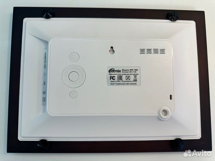 Цифровая фоторамка Ritmix RDF-1026