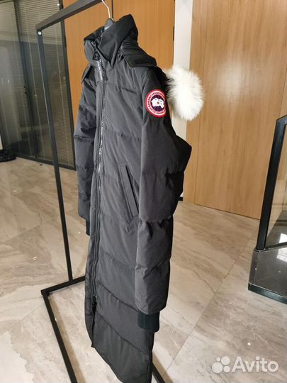 Женский пуховик Mystique Canada Goose