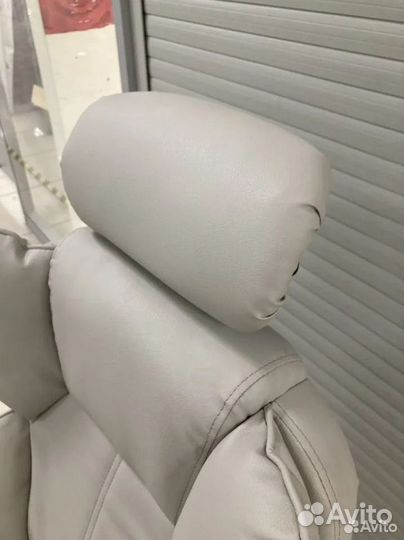 Офисное кресло (геймерское). Кресло для директора