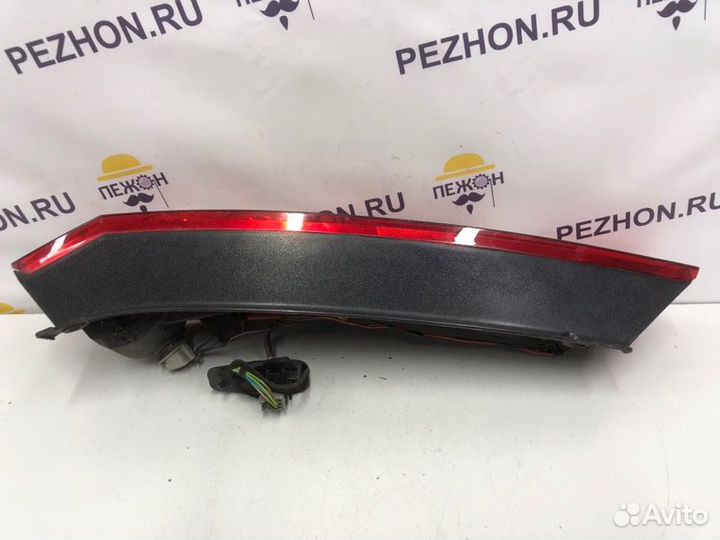 Фонарь задний левый Ford Fiesta хэтчбек 3D 1.4