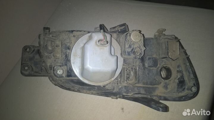 Фара на Субару левая