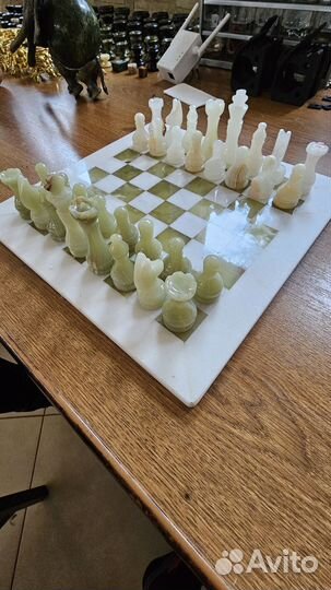 Шахматы резные