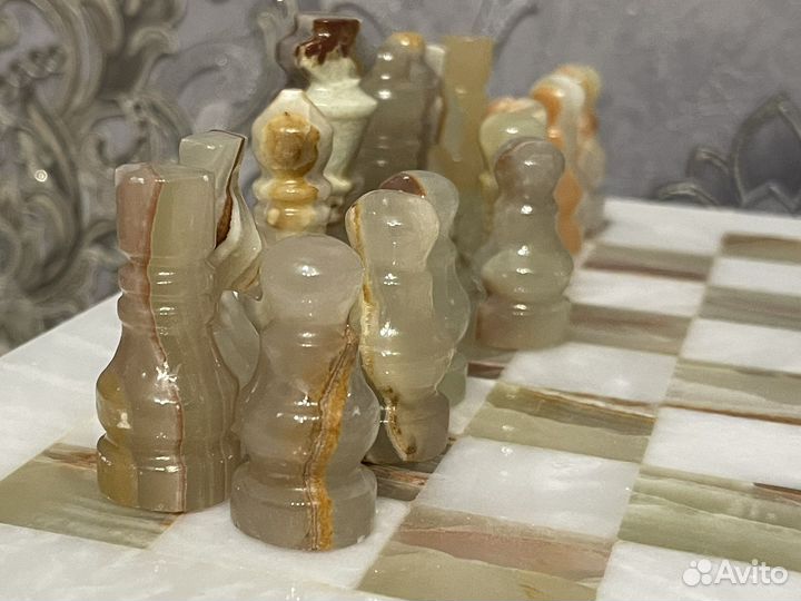 Шахматы из оникса