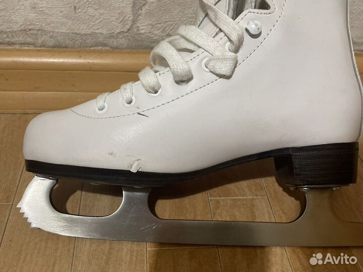 Коньки фигурные 34 размер