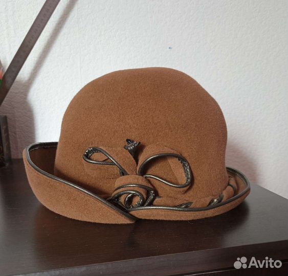 Головные уборы женские