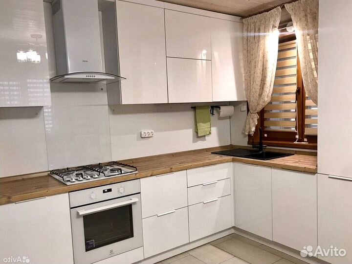 Кухонные гарнитуры современные