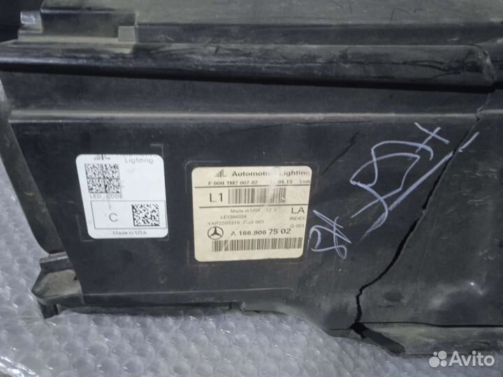 Фара левая Mercedes-Benz M-Class