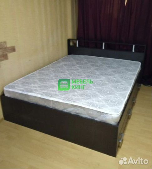 Кровать с ящиками