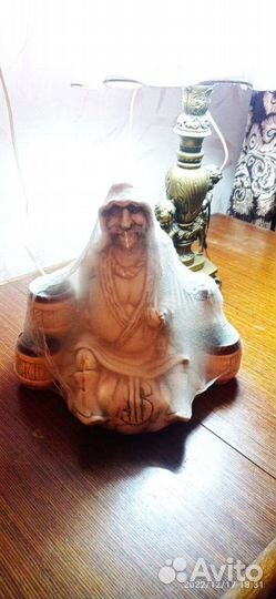 Коллекционная бутылка и 6 стаканчиков