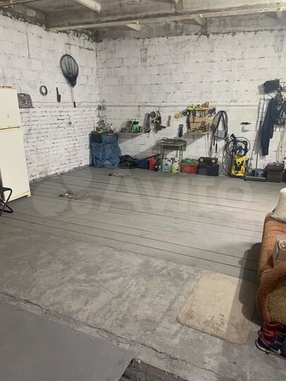 Гараж, > 30 м²