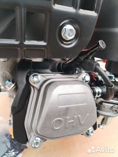 Бензиновый профессиональный двигатель 7.5 лс