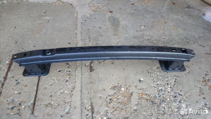 Оригинальный усилитель заднего бампера Фокус3