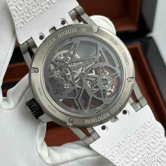 Часы Roger Dubuis Excalibur Skeleton Tourbillon