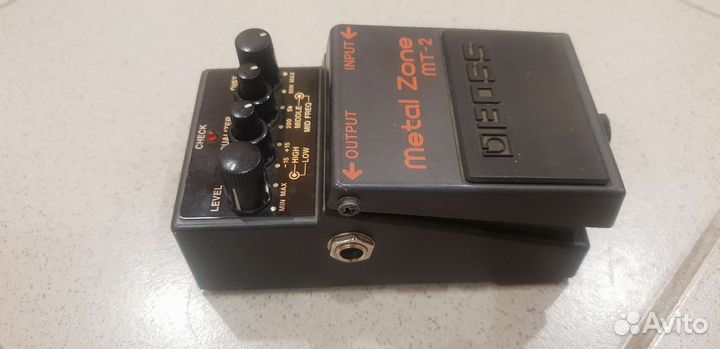 Гитарная педаль boss MT-2