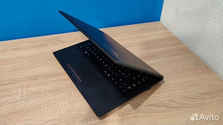 Ноутбук Lenovo i3 6006u 13.3