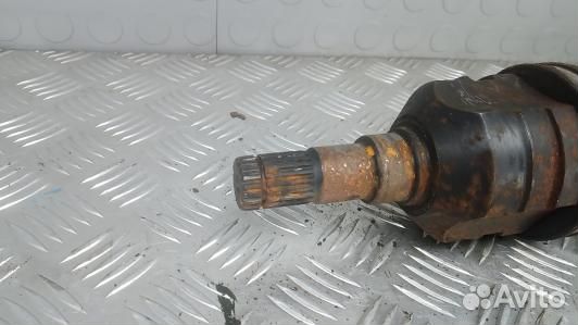 Привод передний левый toyota corolla verso 2 (XDN09KS02)