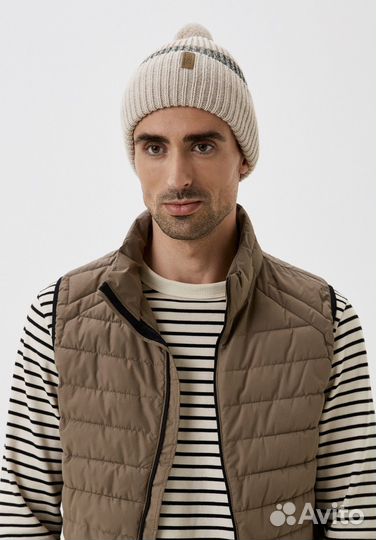 Шапка с помпоном