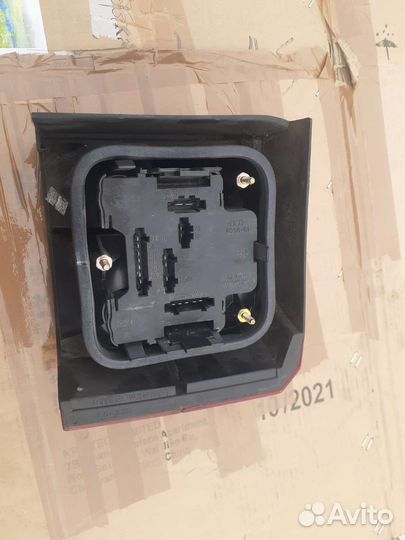 Фонарь задний VW T-4