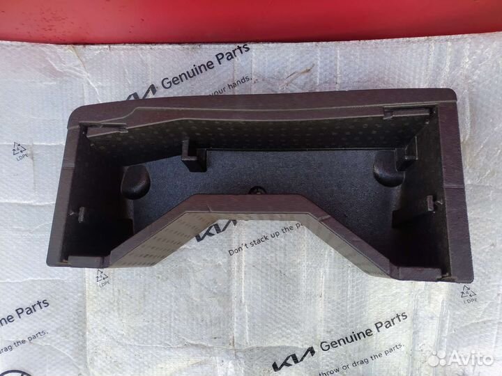 Ящик для инструментов Volkswagen Polo 6