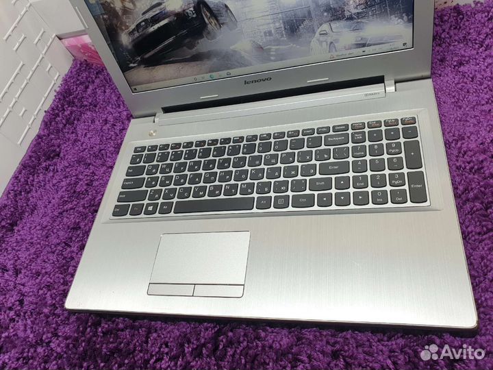 Lenovo Intel Core i5 full HD GeForce GT 820m