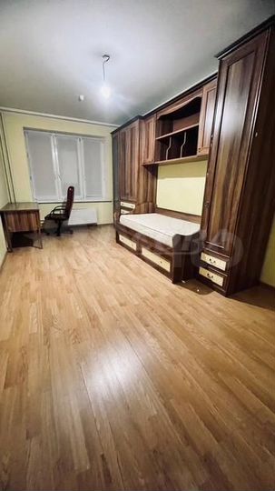 3-к. квартира, 80 м², 1/16 эт.