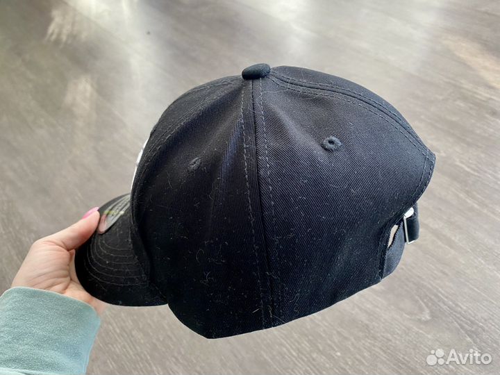 Бейсболка новая Armani Exchange