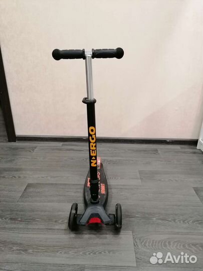 Самокат детский трехколесный