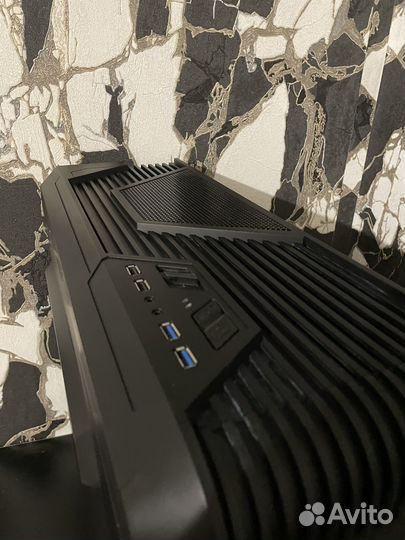 Корпус Enermax iVektor ATX