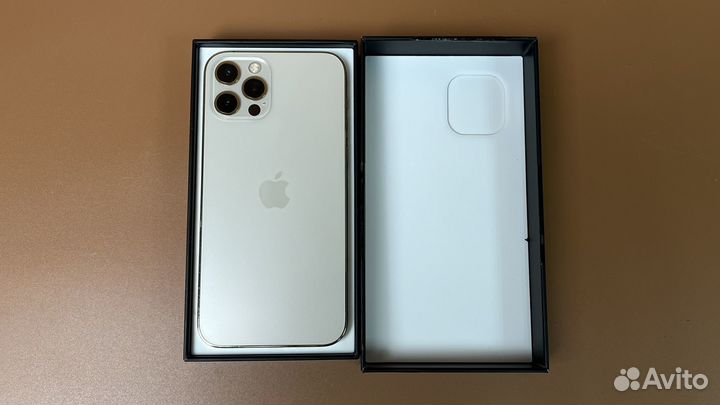 iPhone 12 Pro 256gb (невключайка)