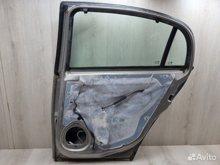 Дверь боковая задняя правая Opel Vectra C 2005