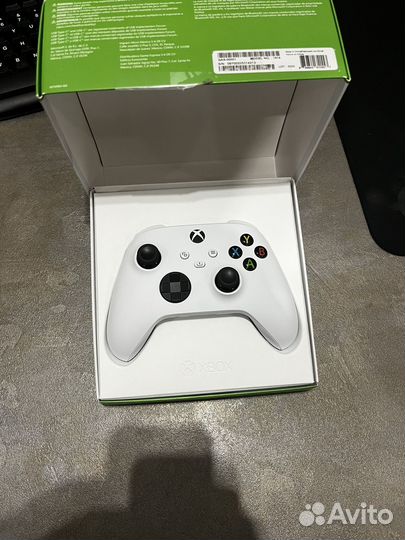 Геймпад на Xbox series s/x