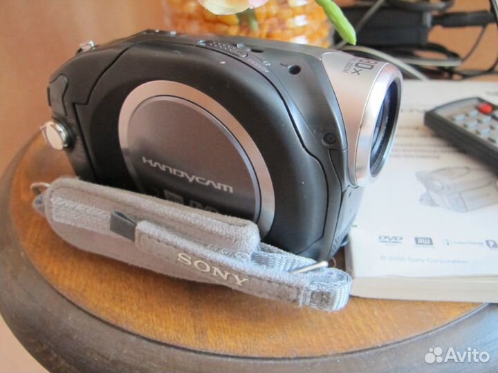 Видеокамера Sony Handycam DCR-DVD203E