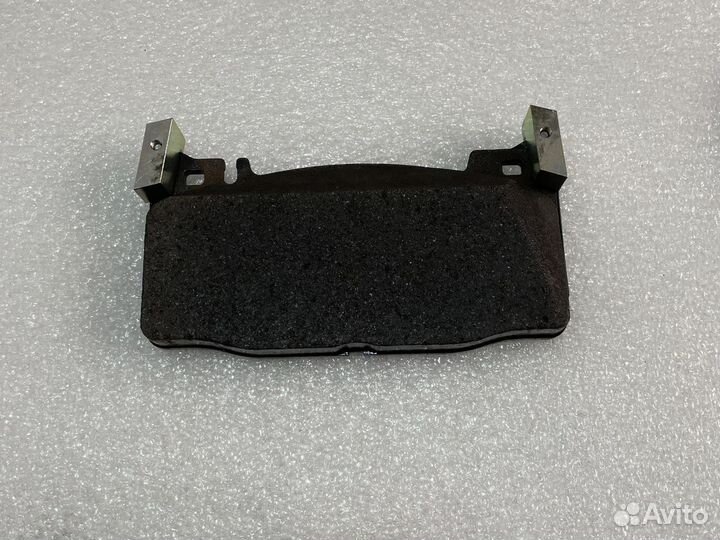 Передние тормозные колодки Mercedes W222