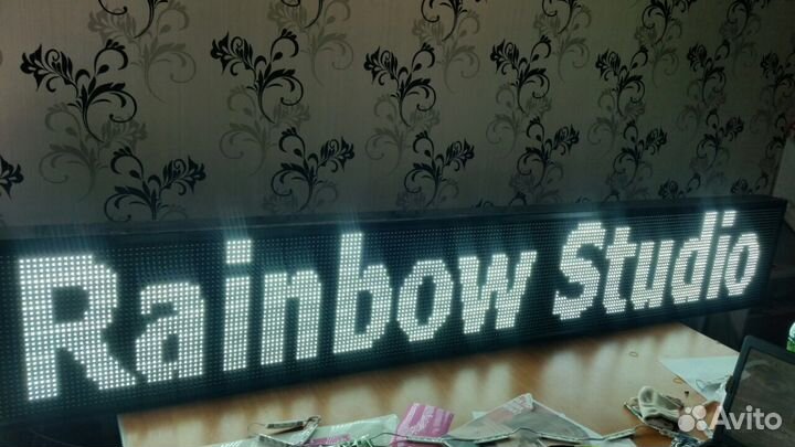 Бегущие строки, видеоэкраны