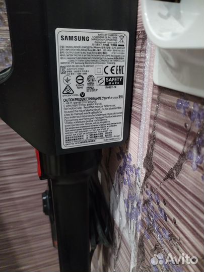 Зарядка и насадки от пылесоса Samsung