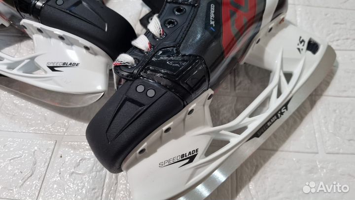 Новые Коньки хоккейные CCM Jetspeed FT680 SR wide