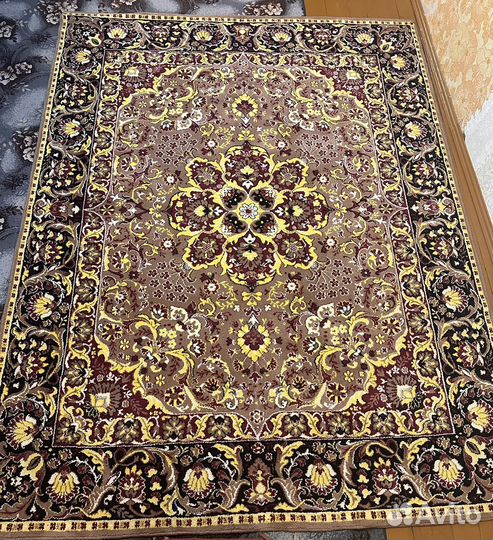 Ковер шерстяной