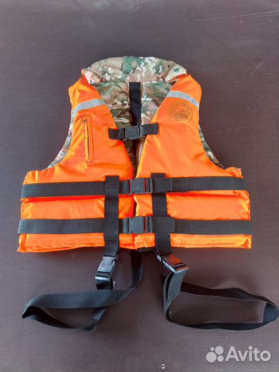 Спасательный жилет