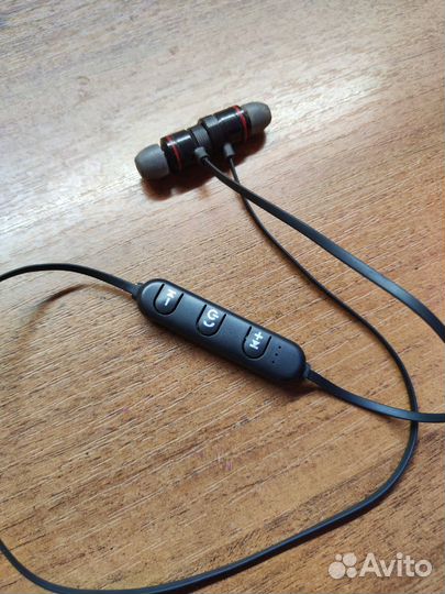 Беспроводные наушники