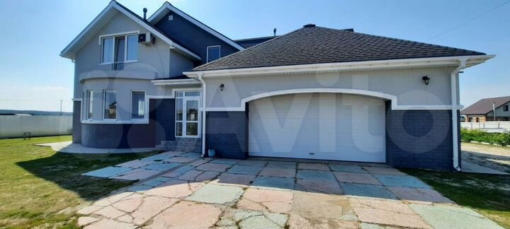 Дом 323 м² на участке 22 сот.