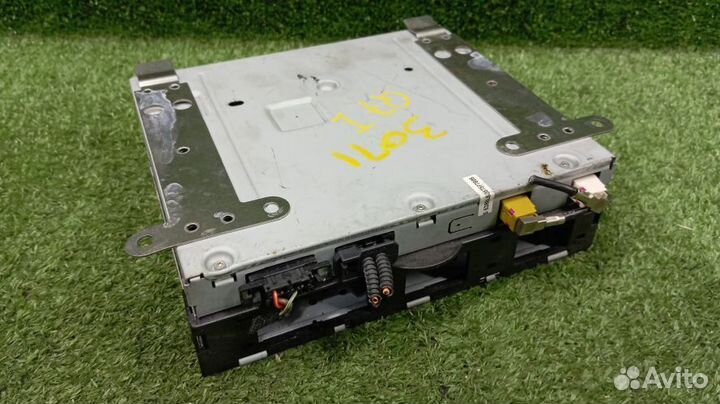 Блок управления магнитолой Audi Q7