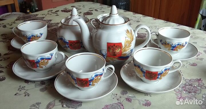 Чайный сервиз Дулево. Российская геральдика. Новый