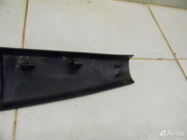 Обшивка двери багажника Focus I 1998-2004