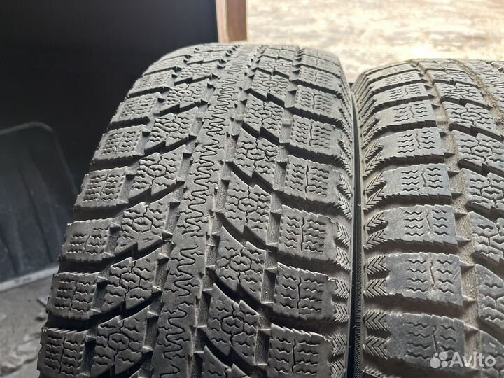 Toyo Observe GSi-5 205/70 R15