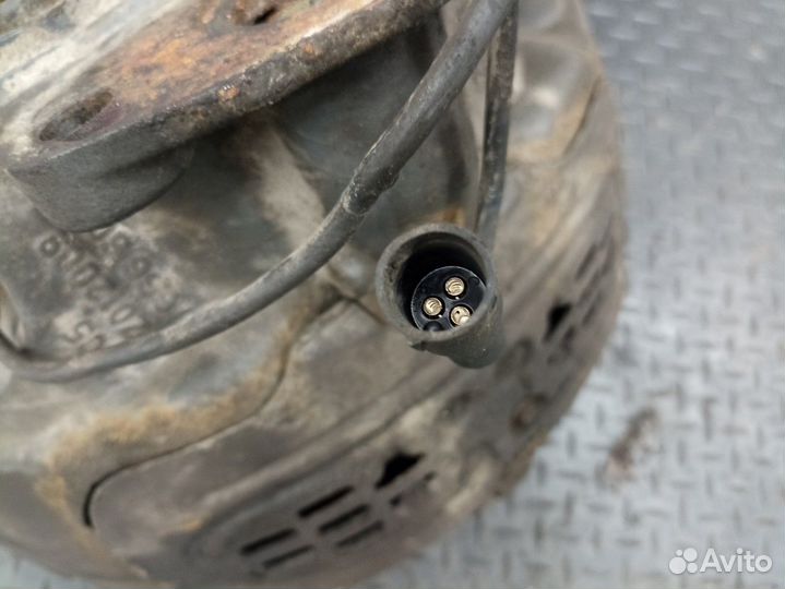 1928816 Суппорт правый