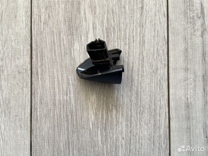 Уголок Ручки Mercedes W204 W212 W218