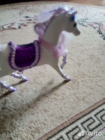 Лошадь игрушка