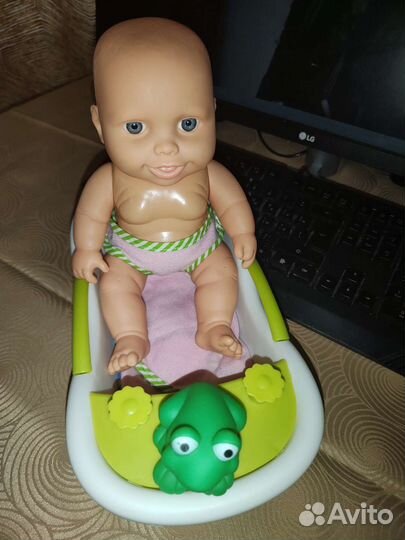 Кукла (пупс) с ванной и аксессуарами