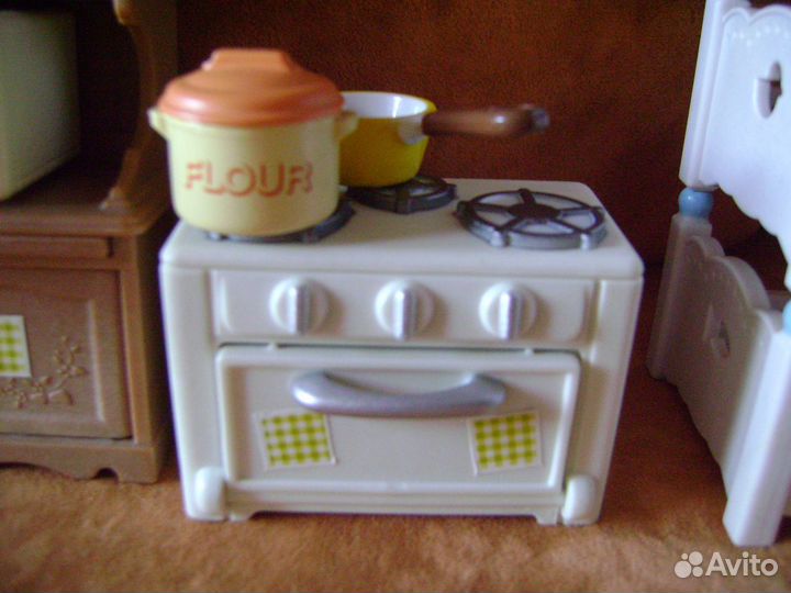 Sylvanian Families большая Кухня.Скрепыш моторика